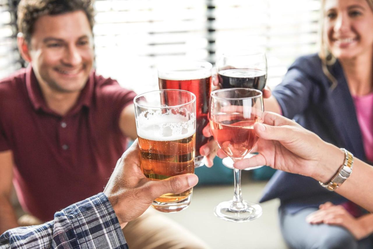 亚特兰大中城驻桥套房假日酒店 外观 照片